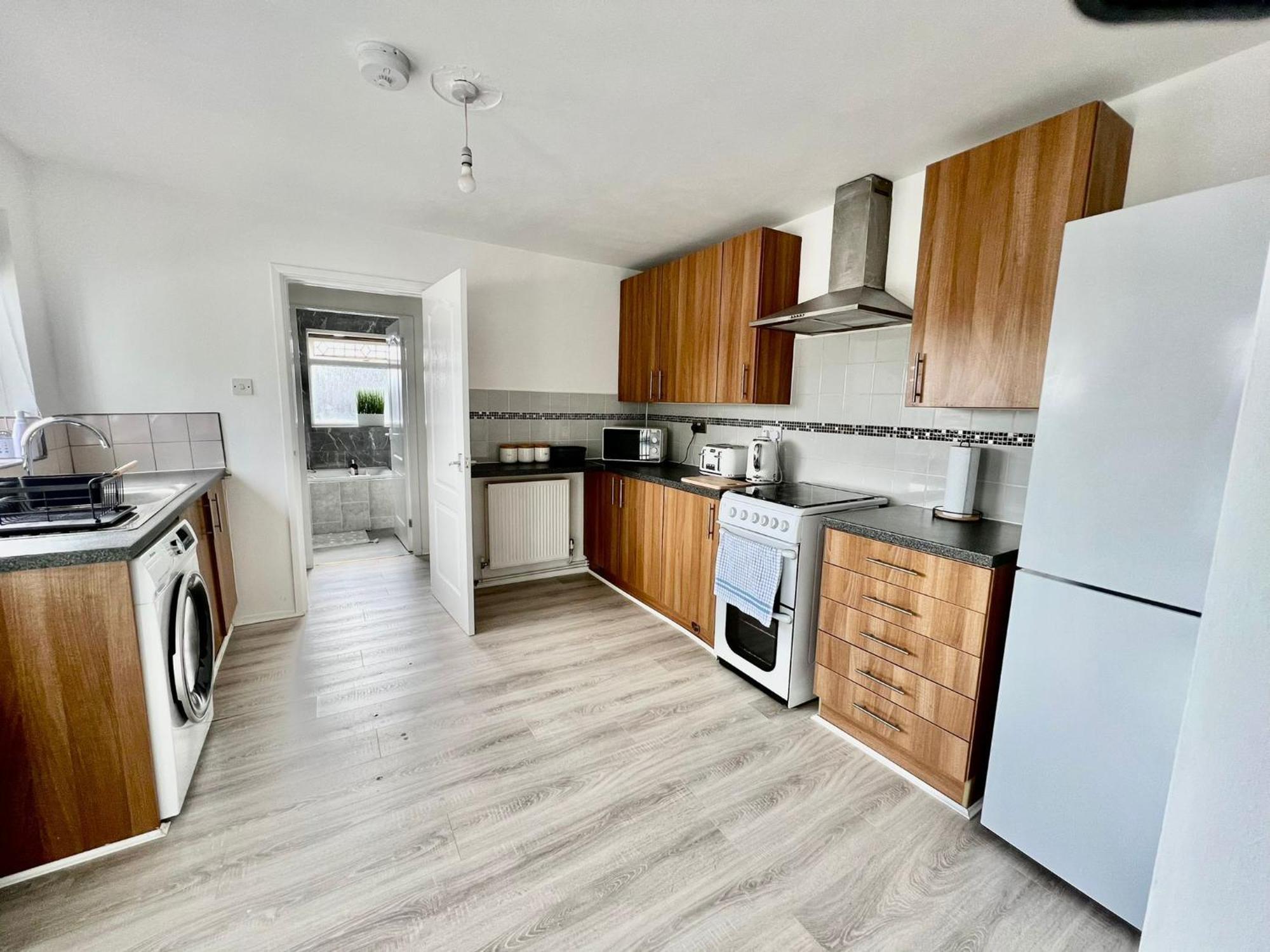 Executive 3 Bedroom Port Talbot Town Centre Margam Sleeps 7 Exterior photo